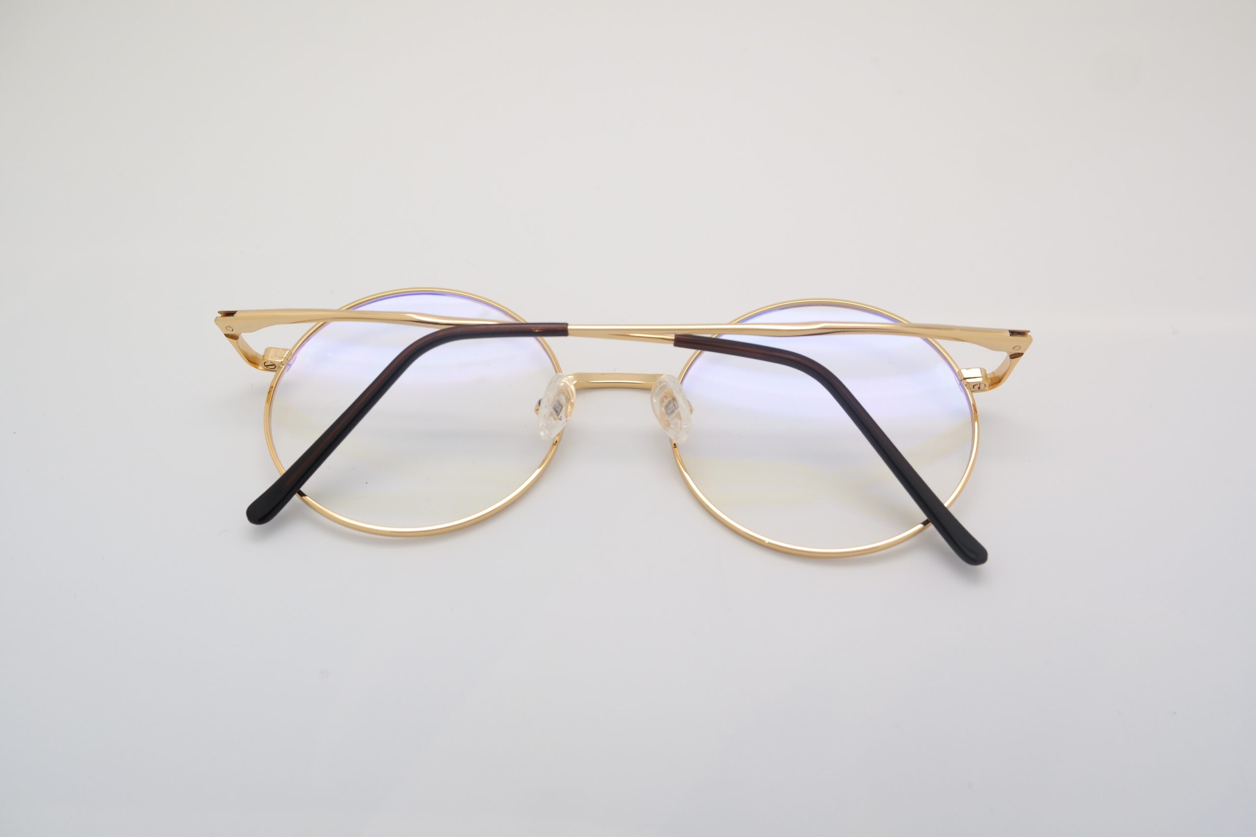 gold rim glasses