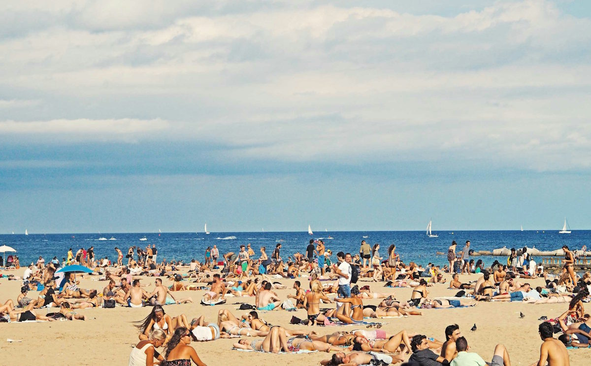 beach full of people